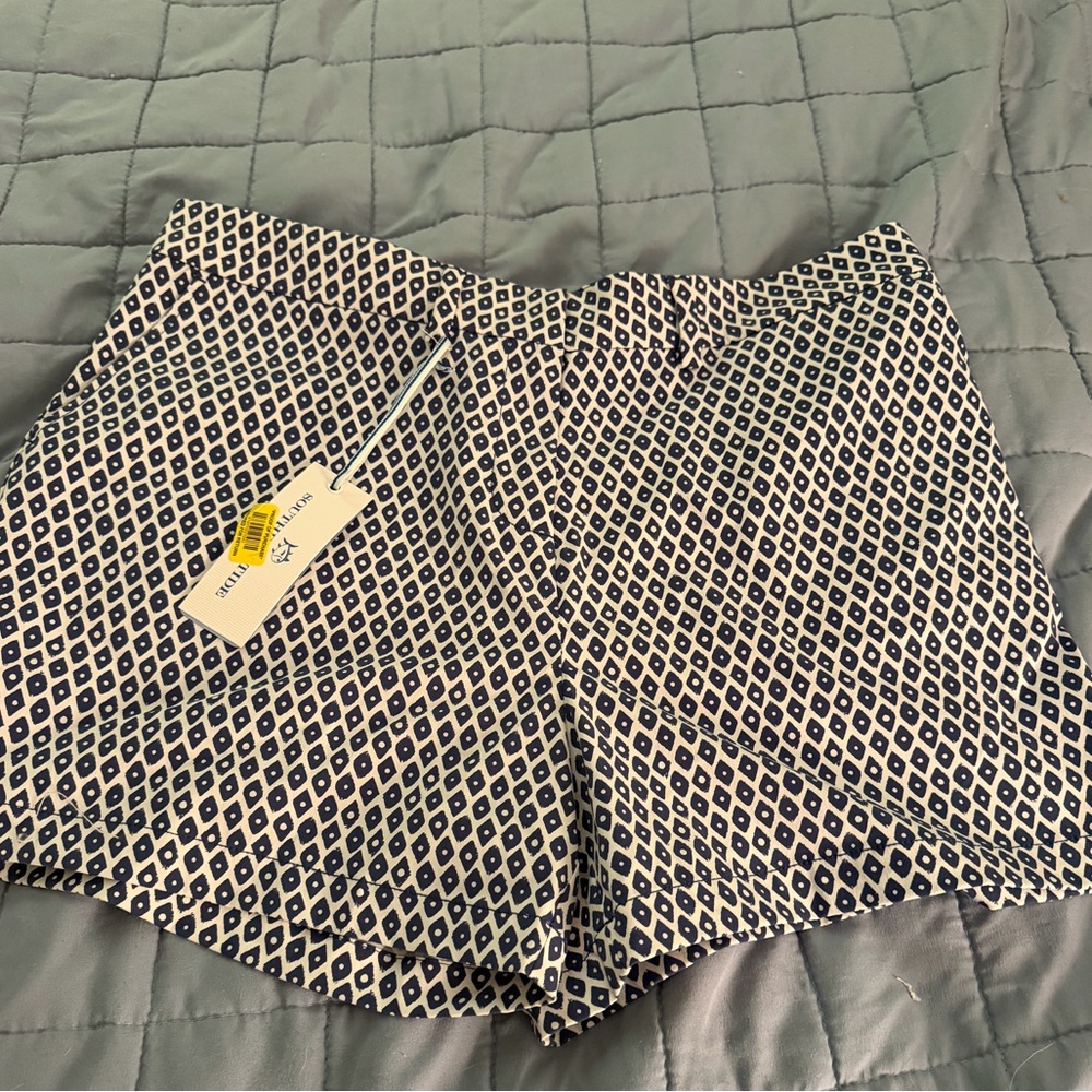 Southern Tide Blue/White Shorts NWT Women’s Size 12